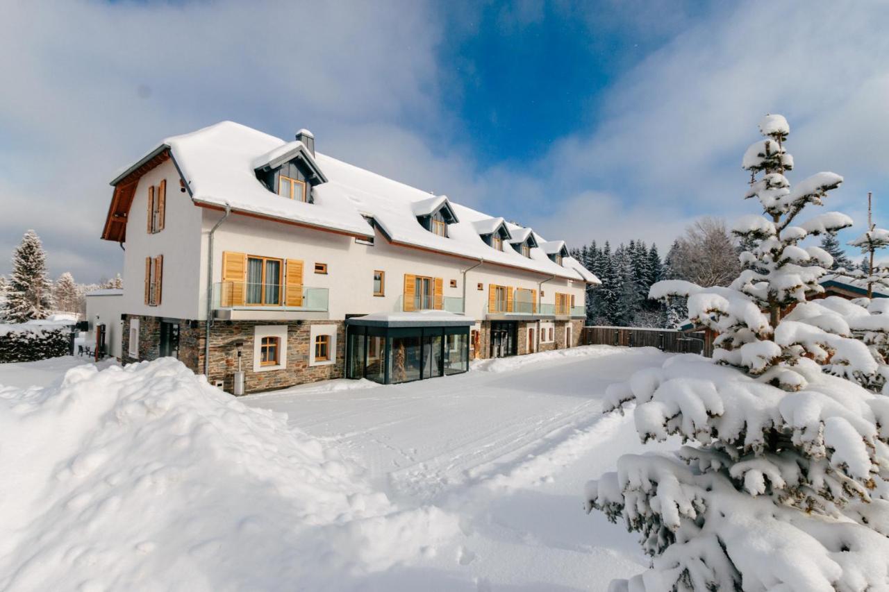 Hotel Tannenhaus Schöneck Eksteriør bilde