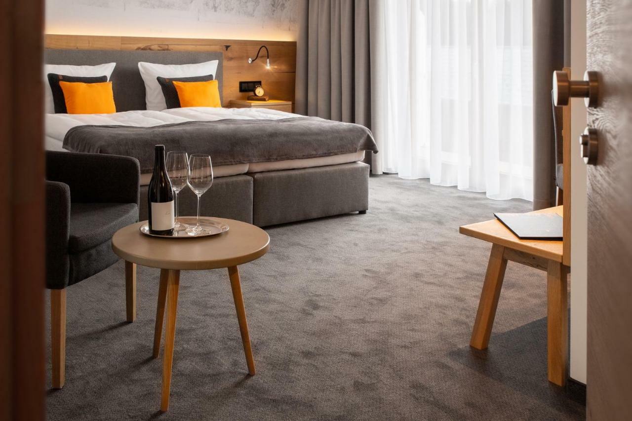 Hotel Tannenhaus Schöneck Eksteriør bilde