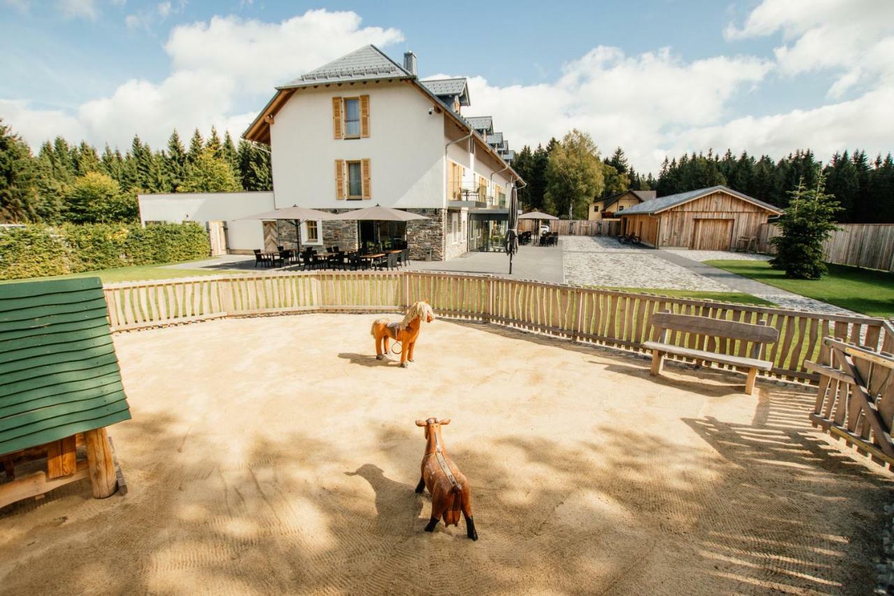 Hotel Tannenhaus Schöneck Eksteriør bilde