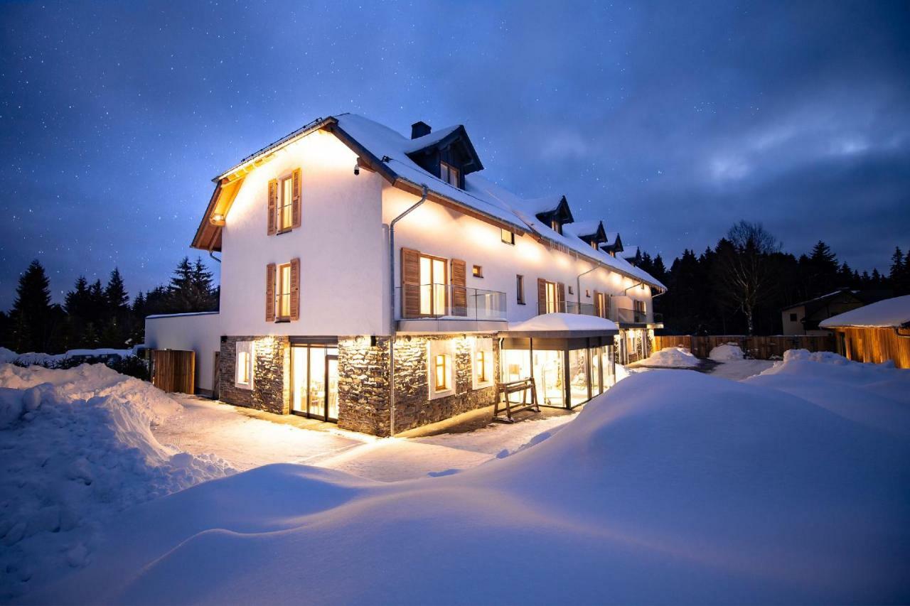 Hotel Tannenhaus Schöneck Eksteriør bilde